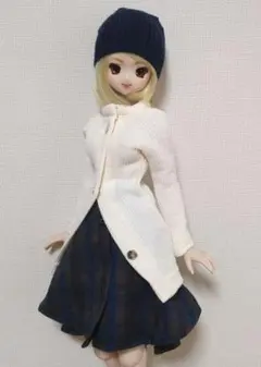 値下げDDドルフィードリーム クリーム色ニットお洋服セット ハンドメイド