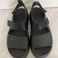 UGG ブラック ストラップサンダルのサムネイル
