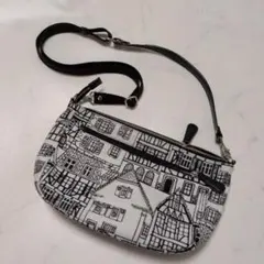PARFOIS ショルダーバッグ 街並みプリント 40ポケット - メルカリ