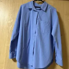 青色 長袖シャツ
