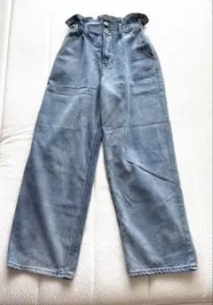 ライトブルーワイドレッグデニムパンツ