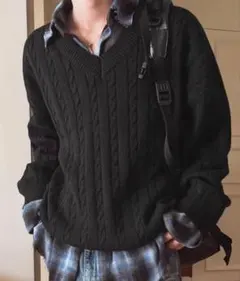 最終値下げ　NOWLE ケーブル編み Vネック プルオーバー ニット ブラック