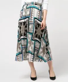 one way /スカーフ柄プリーツスカート