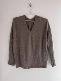 UNIQLO ブラウン Vネック 長袖ニット