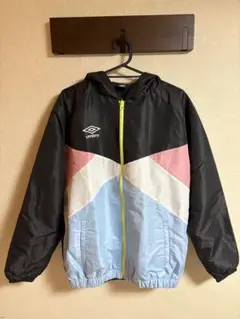 美品！　umbro ウィンドブレーカー Lサイズ　レディース