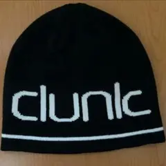 clunic ロゴ入りニット帽 黒