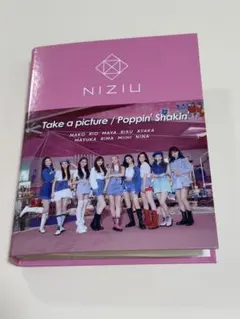 NiziU ラントレケース（ランダムトレカ入） 2021年5月下旬出荷分】ﾗﾝﾀﾞﾑﾄﾚｰﾃﾞｨﾝｸﾞｶｰﾄﾞ・NiziU | Sony Music Shop