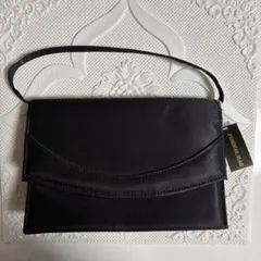 Item thumbnail for item a2b441ef-d0a0-4007-84e1-1e175d759df7