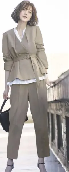 タック・ペプラムジャケット＆パンツセットアップフォーマルセレモニースーツ