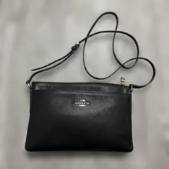 【掲載8/18〆】COACH ショルダーバッグ ブラック レザーのサムネイル
