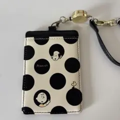 スヌーピー パスケース　定期入れ リール付き　黒