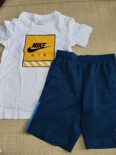 NIKE AIR Tシャツ ショートパンツ セットのサムネイル