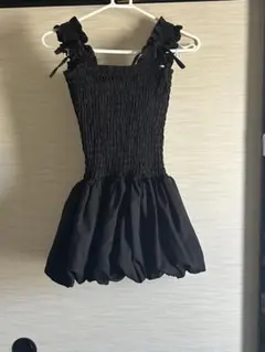 シャーリング ミニワンピース ブラック フリルキャミワ ンピ未使用