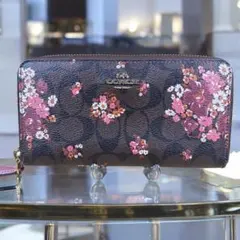 花柄がかわいい❣️Coach 花柄 長財布 ブラウン