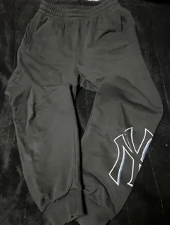 MLBコリア　NYロゴ入り スウェットパンツ ブラックメンズXSサイズ