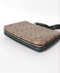 COACH ショルダーバッグ　シグネチャー×ボトルグリーン　バイカラー2ポケット