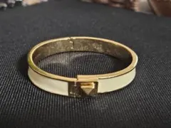 Kate Spade ホワイトエナメルバングル
