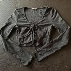 STRADIVARIUS ダークグレー クロップドトップス Mのサムネイル