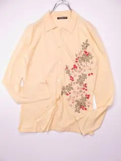 【値下げ】豪華ビーズ刺繍　ヴィヴィアンタム　長袖ニットカーディガン　淡い黄色　Ｍのサムネイル