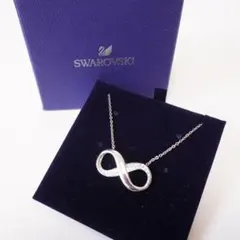スワロフスキー Exist ペンダント