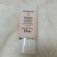 ディオール スノー UVシールド トーンアップ 50+