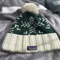 patagonia ニット帽 ポンポン付き