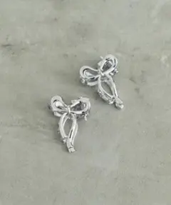 GOLDY ヘアクリップ　リボン