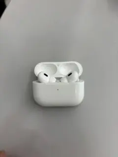 Apple AirPods Pro 第2世代 本体 充電ケース付きのサムネイル