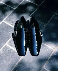 23AW 44 サンローラン パテント ローファー ラインストーンバックル