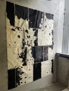 値下げ！希少ホルスタイン　パッチワーク牛革ラグ 約200x150cm