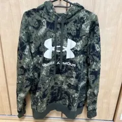 美品⭐︎Under Armour 迷彩柄 フード付きトレーナー Mサイズ
