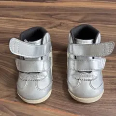 オニツカタイガー asics13.5cm キッズスニーカーユニセックス シルバー