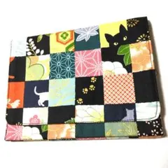 ハンドメイド　マジックテープ付き　ポーチ 　お薬手帳入れ ・マイナンバーカード入