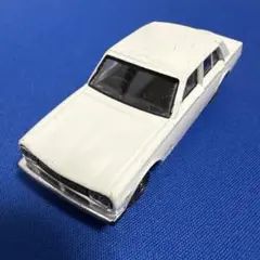 【KONAMI 2005年製】日産スカイラインGTーR（PGC10）　白4ドア