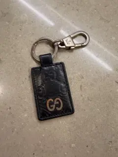 Gucci レザーキーホルダー GGロゴ