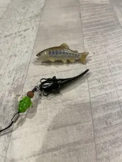 【最終値下げ】ナマズ　ストラップ　ヤマメ　ピンバッジ