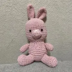 ピンクのウサギ あみぐるみ