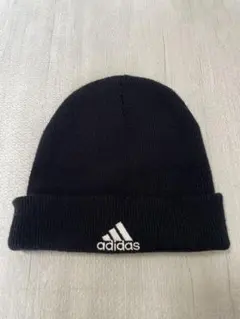 ☘️adidas 黒 ビーニー ニット帽