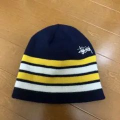 Stussy ニット帽 ビーニー ネイビー イエロー　メンズ　レディースのサムネイル