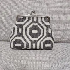 ハンドメイドがま口ポーチ