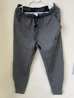 Nike グレー ジョガーパンツ