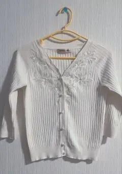 は*な様 Apuweiser-riche 刺繍デザインカーディガン 2サイズ 女