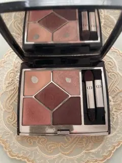 Dior ディオール サンク クルール クチュール アイシャドウ 1947