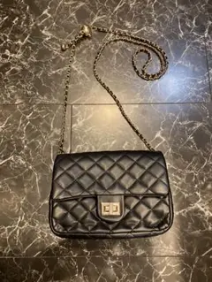 ブラックキルティングクラッチバッグ