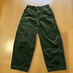 UNIQLOコーデュロイカーブパンツ　Mサイズモスグリーン
