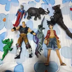 ウルトラマン・ゴジラ・ワンピース フィギュアセット