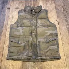 希少　Old Navy カモフラージュ柄 ダウンベスト メンズのサムネイル