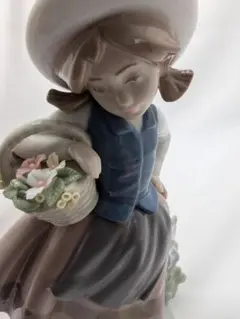 リヤドロ LLADRO きれいな花ばかり 5222 少女 花かご - メルカリ