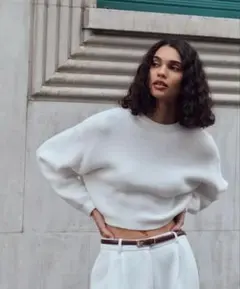 ZARAホワイト クロップドニットセーター