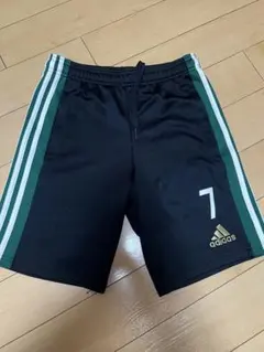 adidas ハーフパンツ 黒/緑